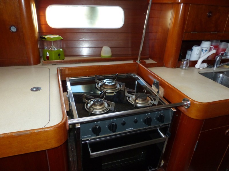 Oceanis 351 - 32.jpg